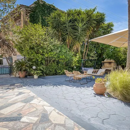 Almyra Living - Adults Only 4* 아기오스고르디오스