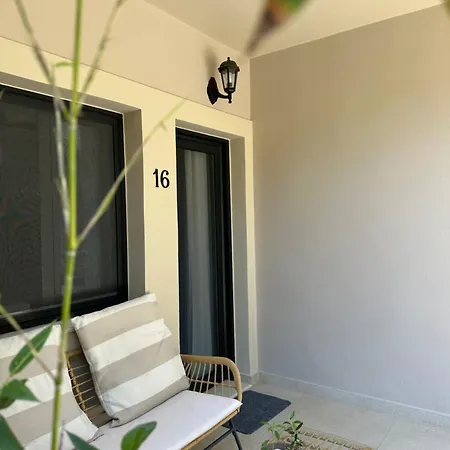 Almyra Living - Adults Only Hotel apartamentowy