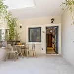 Almyra Living - Adults Only 아파트호텔