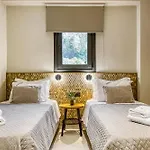 Almyra Living - Adults Only 아기오스고르디오스