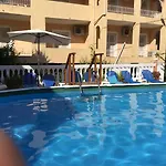 Almyra Living - Adults Only 아기오스고르디오스