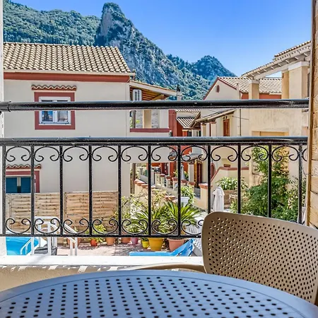 Hotel apartamentowy Almyra & 3*